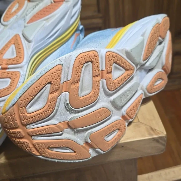 Hoka Bondi 8 Summer Sky - Picture 10 of 13